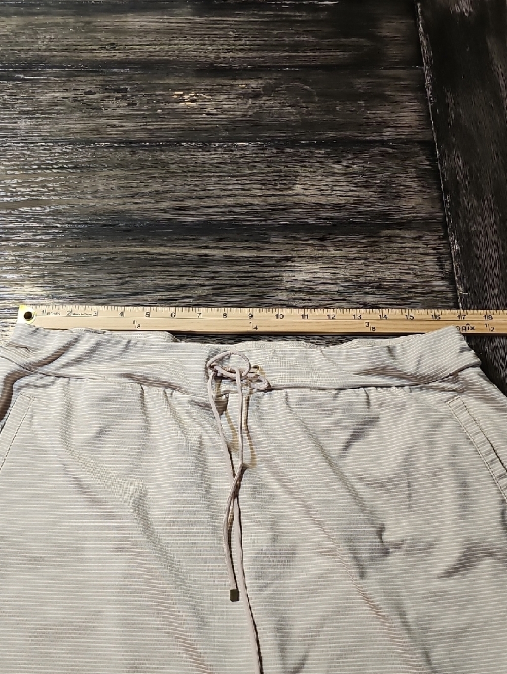 Chico’s Zenergy Striped Skort Size 3 Beige White Pull-On Athletic Skirt Shorts - Picture 8 of 9